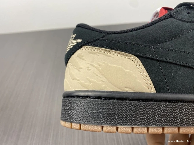 1 Low x Air Carnivore Jordan DN3400-001 SoleFly 0615